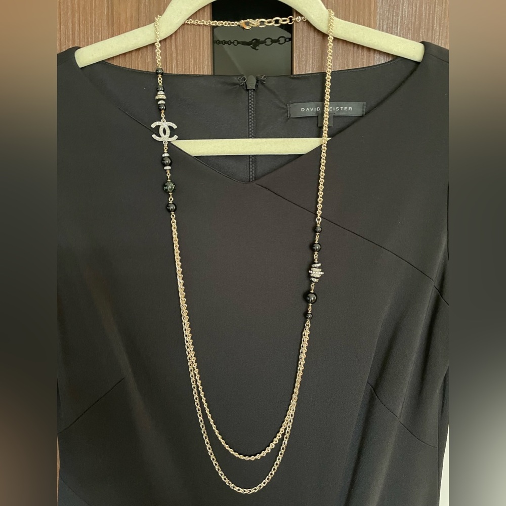 New Chanel Long Gold-tone Necklace with Resine Beads - Picture 9 of 17